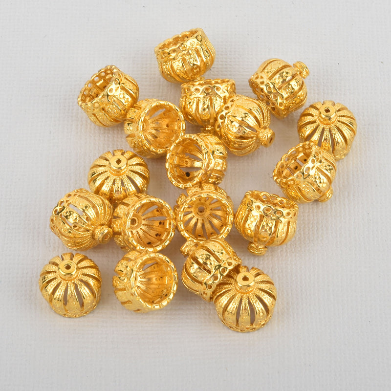 6 Gold Crown Bead Caps, filigree, 18x12mm, bme0767