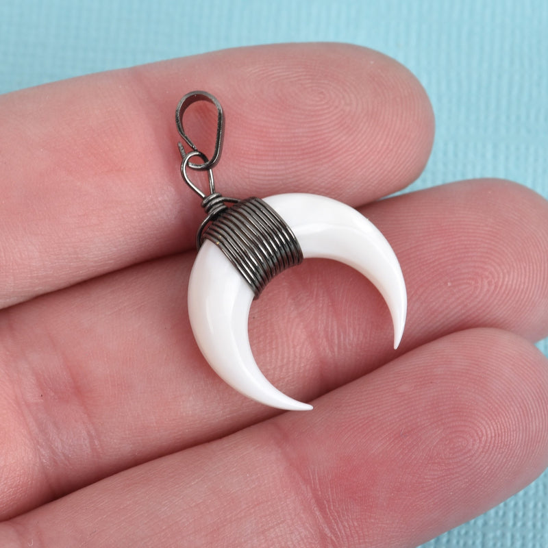 WHITE Double Horn Charm Pendant, Crescent Horn, Gunmetal Black Wire Wrap, Upside Down Moon, Dyed Shell, 20mm (3/4"), chs3572