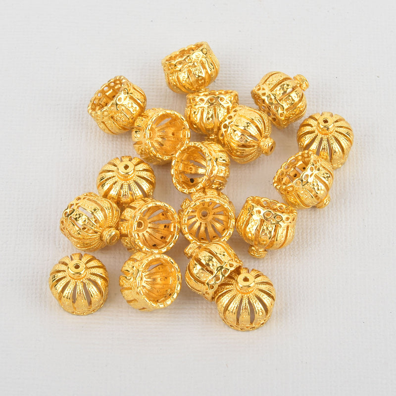 6 Gold Crown Bead Caps, filigree, 18x12mm, bme0767