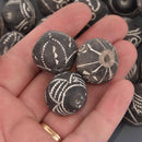 25mm African Round Beads, black, 6 beads, bwd0072