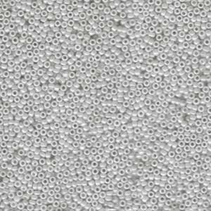Size 15/0 Miyuki Round Seed Beads, Ceylon Gray 15-91866 8.2 grams, bsd0525