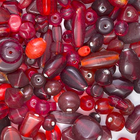 Red Glass Beads Assortment, 200 grams, bgl1880