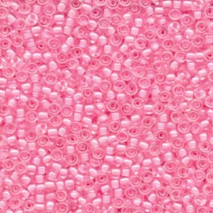 8/0 Miyuki Seed Beads, Pink Lined Crystal, 8-9207, bsd0880