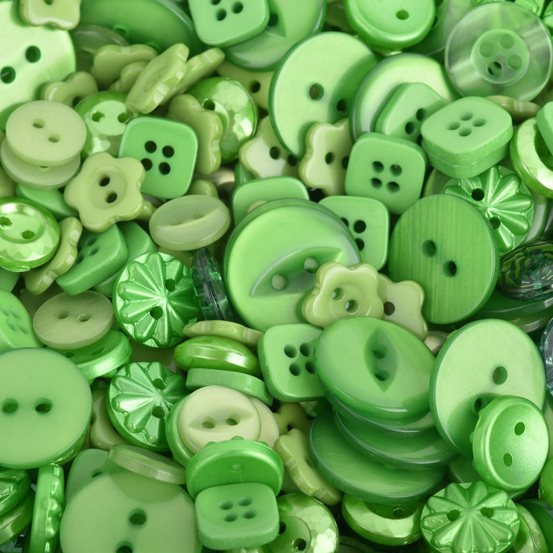 50 grams GREEN Buttons Mixed styles and sizes but0268