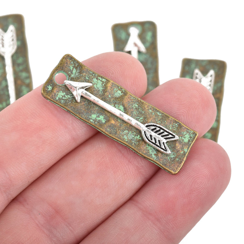 5 ARROW Charms Pendants, rectangle bronze base with silver arrow and green verdigris patina, rustic hammered metal, 38x12mm, chs3077