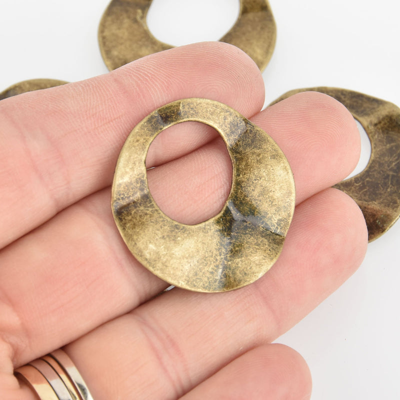 5 Bronze Wavy Circle Washer Charms, 32mm chs6159