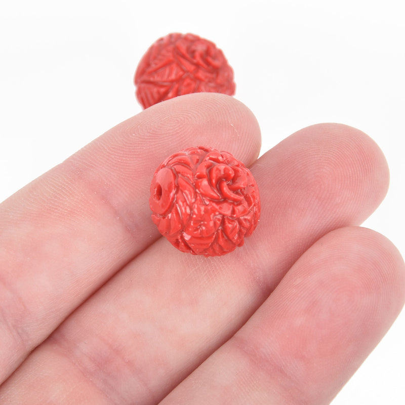 4 Carved Resin Flower Beads 15mm RED bac0191