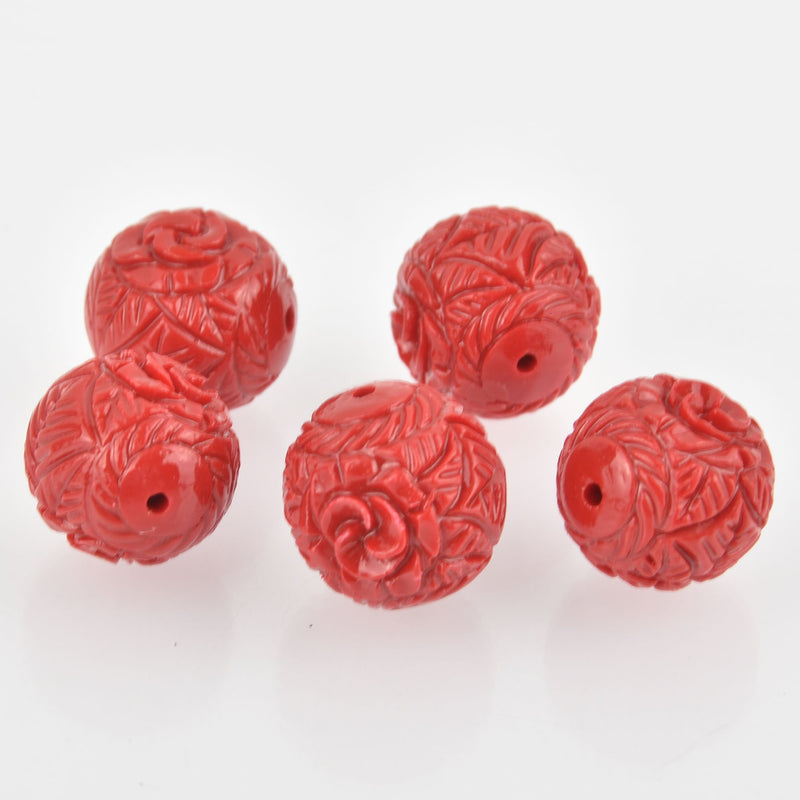 4 Carved Resin Flower Beads 14mm Red bac0376