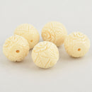 4 Carved Resin Flower Beads 14mm Cream bac0377