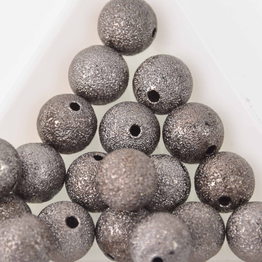 50 Gunmetal Stardust Metal Round Beads  4mm bme0144