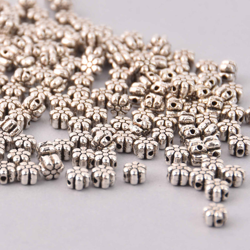 200 Silver Metal DAISY Spacer Beads, 5mm, bme0752