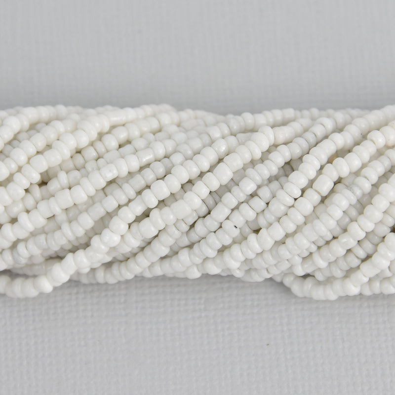 2.5mm Seed Beads, White, 18 strands, bsd0730