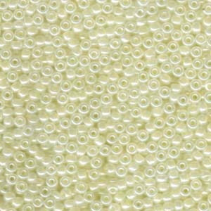8/0 Miyuki Seed Beads, Butter Cream Ceylon, 8-9527, 22gm, bsd1051