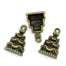 8 WEDDING CAKE Bronze Tone Metal Charm Pendants. CHB0063