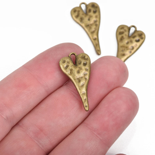 5 HEART Charm Pendants, hammered bronze metal, stylized elongated heart, 27x14mm, 1-1/8" long chb0521