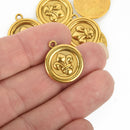 6  Gold Tone Circle FLEUR de LIS  Charms Pendants . chg0076