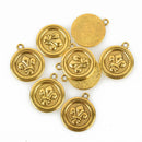 6  Gold Tone Circle FLEUR de LIS  Charms Pendants . chg0076