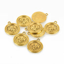 6  Gold Tone Circle FLEUR de LIS  Charms Pendants . chg0076