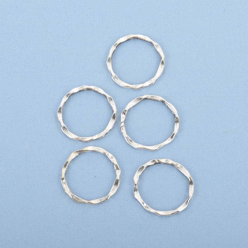 20 CIRCLE RING  Antiqued Silver Tone Metal Charm Connectors  22mm chs0063