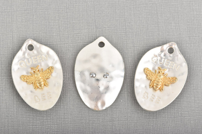 2 QUEEN BEE Spoon Charm Pendants, MATTE silver base with gold bee, rustic hammered metal, 43x28mm, chs3216