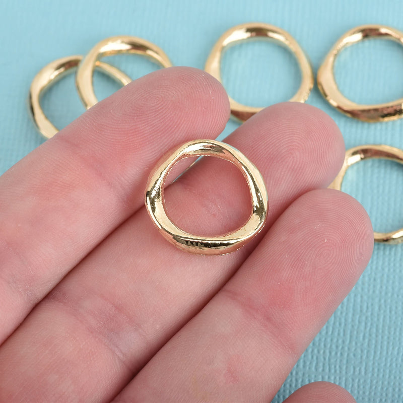 10 Gold Round Wavy Rings, Connector Links, Soldered Ring Metal Charms, 20mm, chs3531