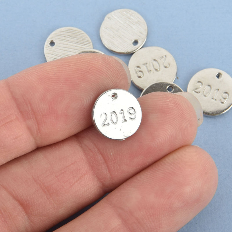 10 Silver 2019 Circle Drop Charms, Round Disc 8mm, chs4841