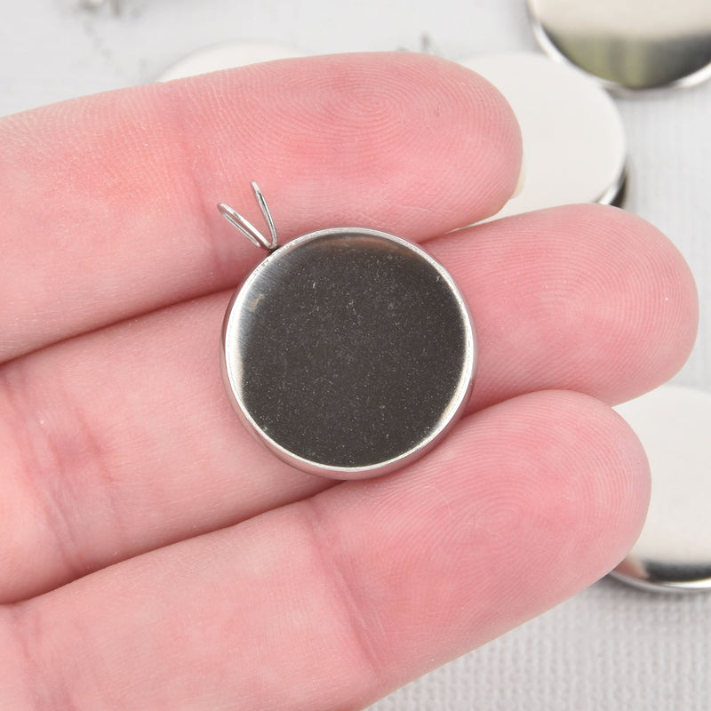 10 Stainless Steel 14mm Round Circle CABOCHON SETTING Bezel Frame Charm Pendants, Silver (fits 14mm cabs)  chs5635