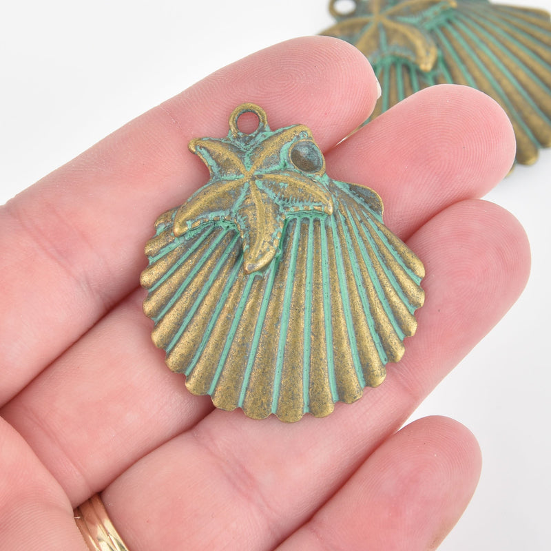 2 SHELL Charms seashell bronze metal with verdigris patina, 41mm chs5802