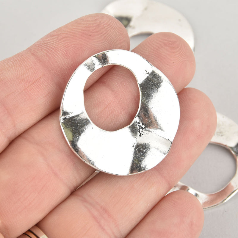 5 Silver Wavy Circle Washer Charms, 32mm chs6250