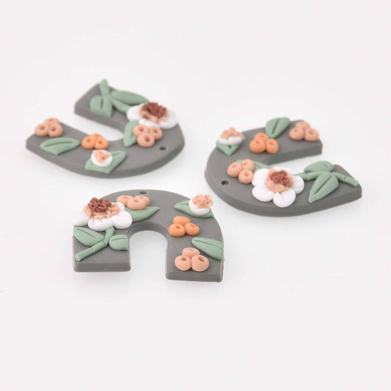 2 Flower Charms, Polymer Clay, Horseshoe, 32mm, chs7829