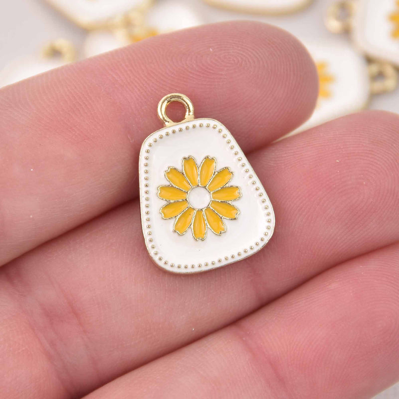 4 Daisy Flower Charms, Gold with Enamel, chs8025