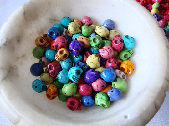40 SUGAR SKULLS Gemstone Beads, 12mm Mixed Bright Colors Howlite, Halloween beads, carved stone  how0382