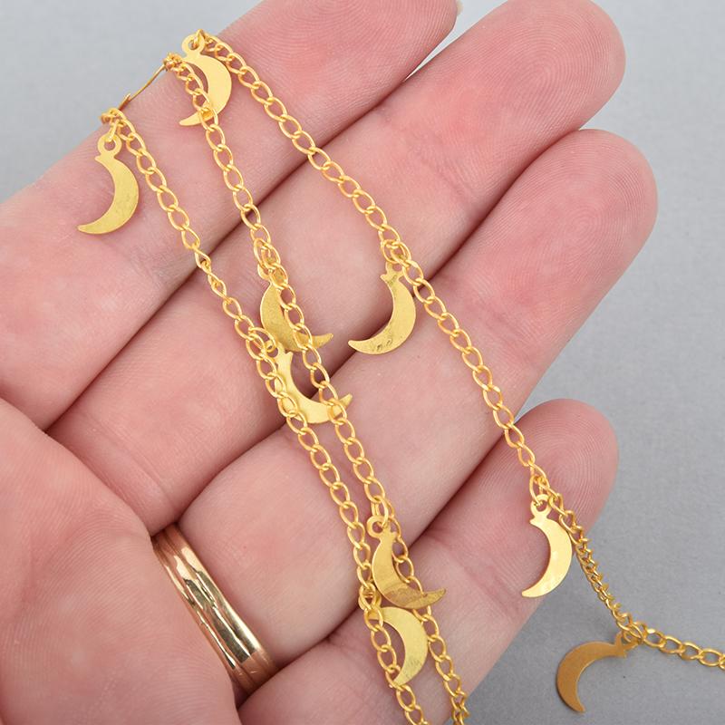 10 yards Brass MATTE GOLD MOON Chain, Metal Sequin Chain, flat moon charms, fch1043b