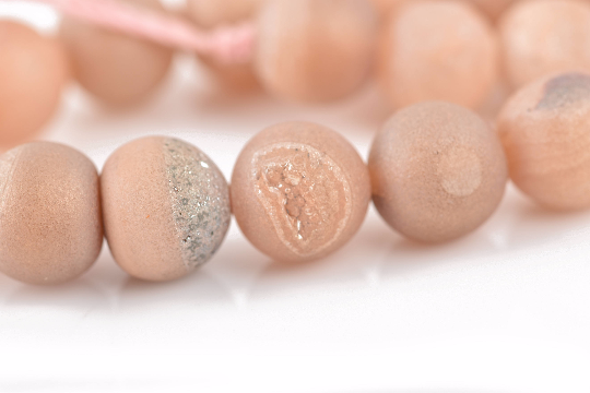 8mm DRUZY QUARTZ Round Beads, Titanium Coated Geode Round Beads, light champagne peach color,  full strand gdz0205