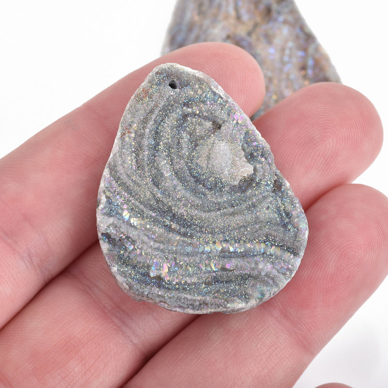 1 Natural DRUZY Gemstone Pendant Charm teardrop gray with rainbow 44x42mm gdz0236