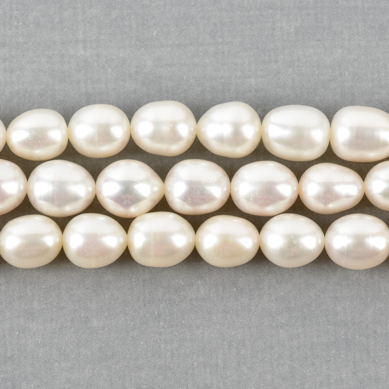 8mm-9mm OVAL Off White Cultured Freshwater Pearls Beads, full strand, about 44 beads, gpe0029