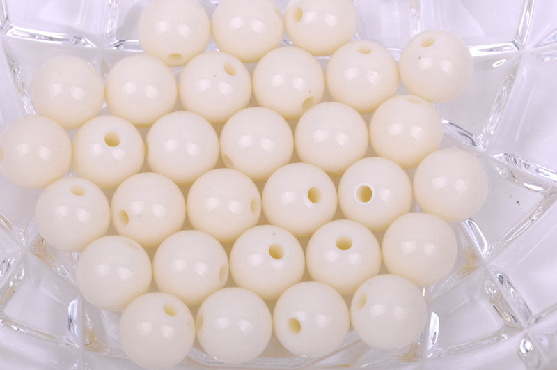 12mm OFF WHITE Acrylic Bubblegum Beads, package of 30 beads,  bac0330