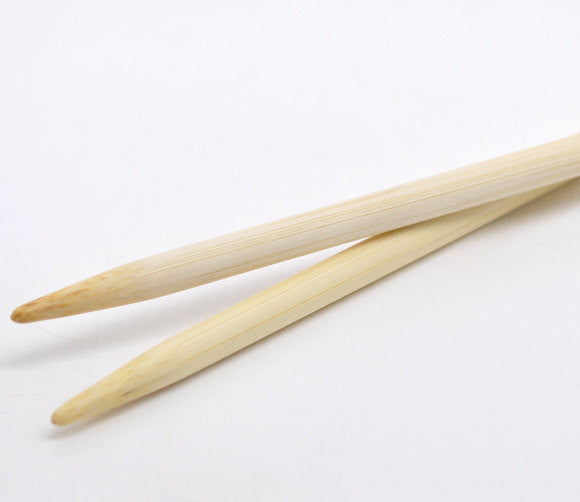 Pair of Bamboo Knitting Needles, US Size 9, UK Size 5, 5.5mm, 13" long knt0138