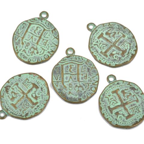 5 Bronze Coin Relic Charm Pendants, round coin charms, green verdigris patina bronze plated metal, double sided design, 30x25mm, chb0467