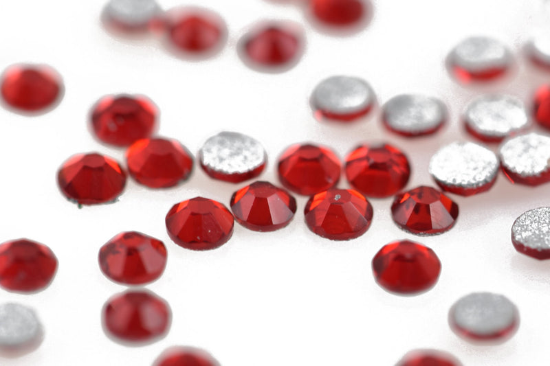 SIAM RED Crystal Flat Back Rhinestones, Machine Cut High Quality Glass Crystals, size ss4, 1.5mm, pp9, 1440 pcs, 10 gross, cry0146