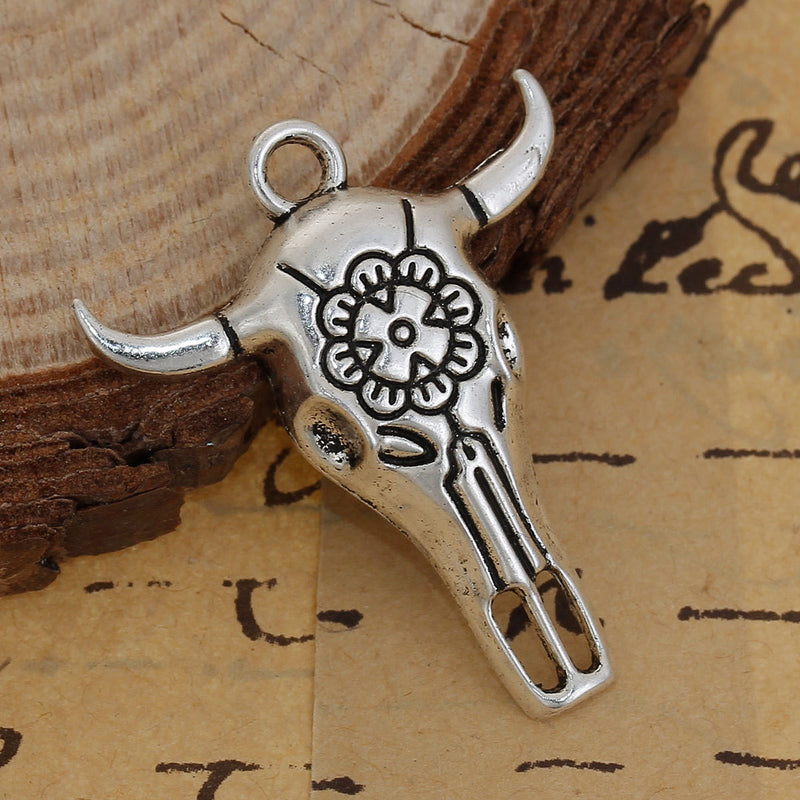 10 Silver Tone Metal Longhorn COW SKULL Charms or Pendants, flower pattern, 32x26mm, chs2742