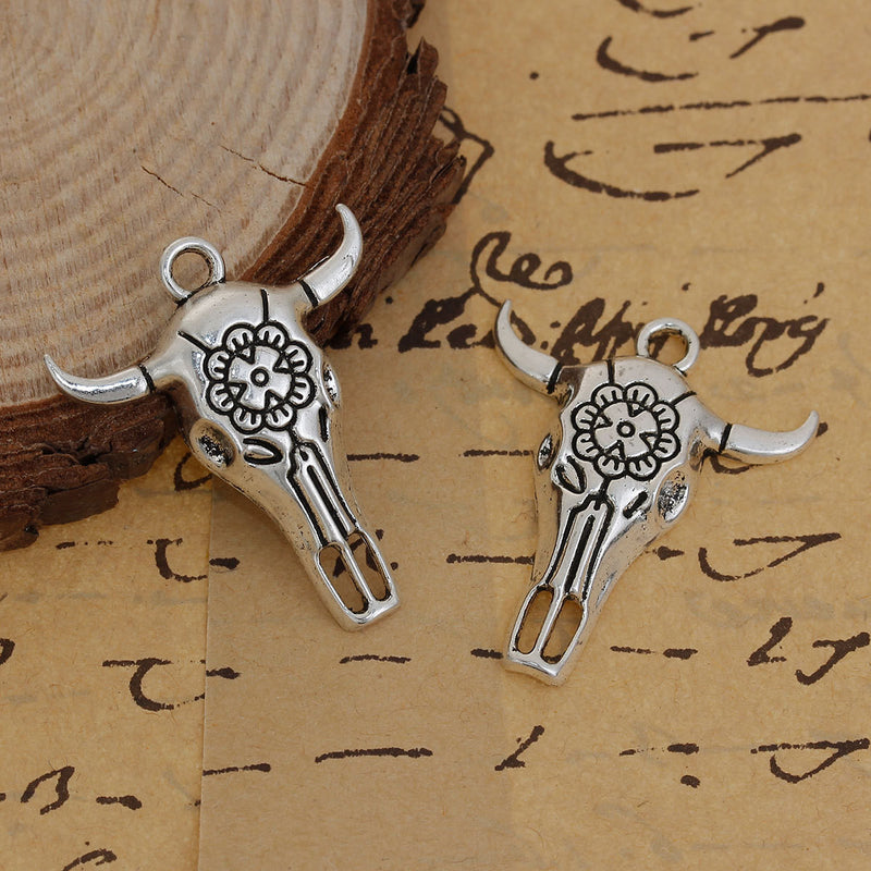 10 Silver Tone Metal Longhorn COW SKULL Charms or Pendants, flower pattern, 32x26mm, chs2742