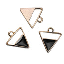 5 Gold Plated ARROWHEAD TRIANGLE Pendants Charms, black enamel, 18x16mm, chg0535