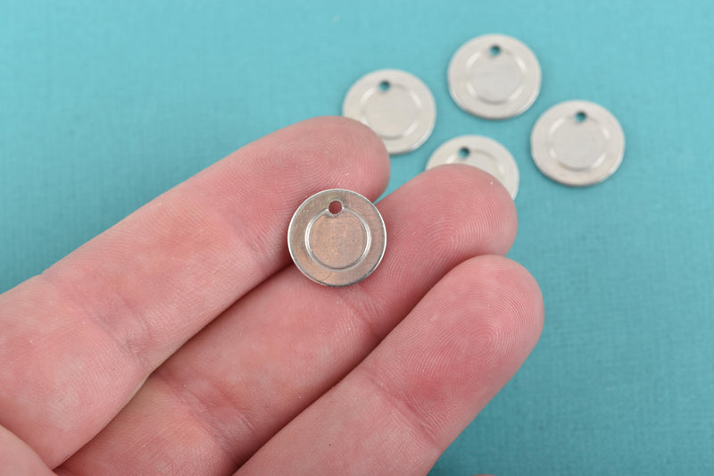 10 Alkeme™ Border Circle Disc Charm, silver metal stamping blanks, 13mm (1/2") 18 gauge, msb0437