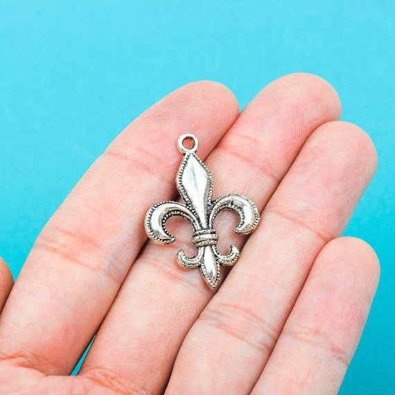 4 - Silver Tone Fleur-De-Lis Charm Pendants 30mm x 22mm  chs0252