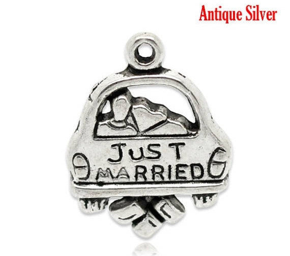 4 - Antique Silver JUST MARRIED Wedding Bridal Charm Pendants 20x16mm .  cake charms, party favors chs1674