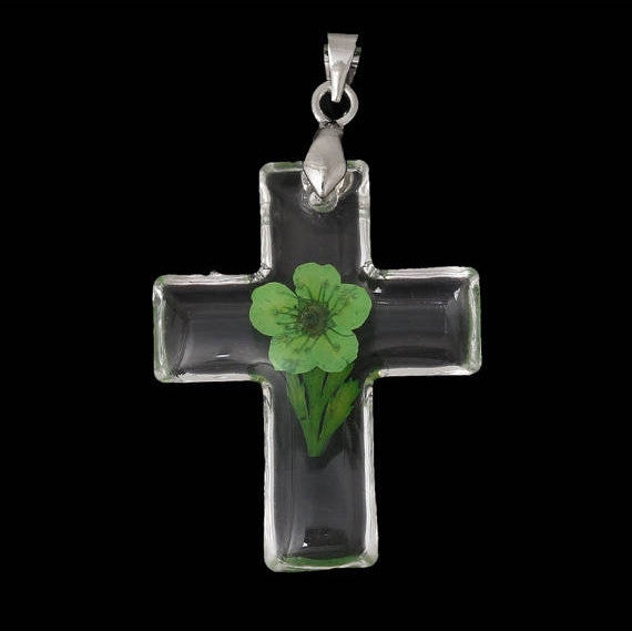 2 Acrylic Pendants, Natural REAL FLOWERS, Green with leaves, cross shape, silver bail, cha0151