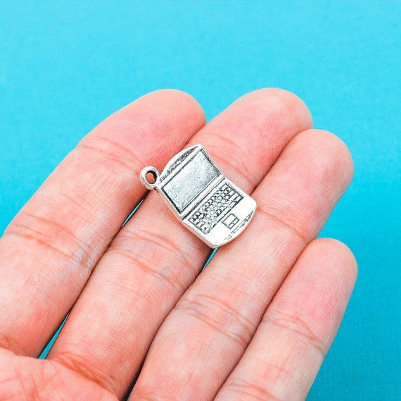 10 Small Silver Tone Metal LAPTOP COMPUTER Charm Pendants   chs0202