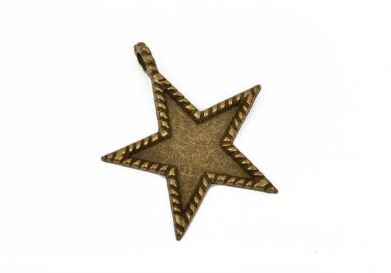 5 STAR Bezel Charm Pendants, antiqued bronze metal, recessed bezel, 33x30mm, chb0441