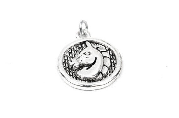 1 Round Silver Plated Horse Head Charm, chs1896